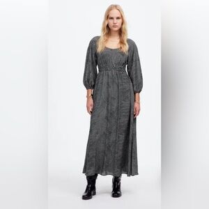 🆕Balloon sleeved ruched Midi dress in DOT